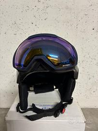 Casco Uvex da sci con visiera