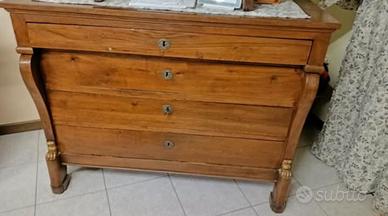 comò in legno 