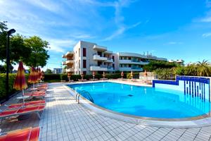Residence piscina piazza aurora Jesolo