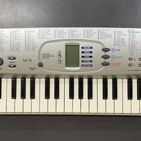 tastiera CASIO con diffusori integrati
