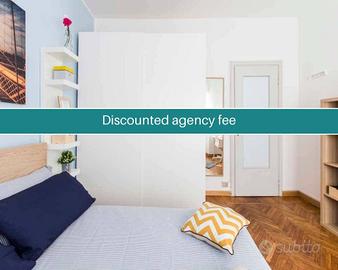 Stanza in appartamento di 82 m² a Milano