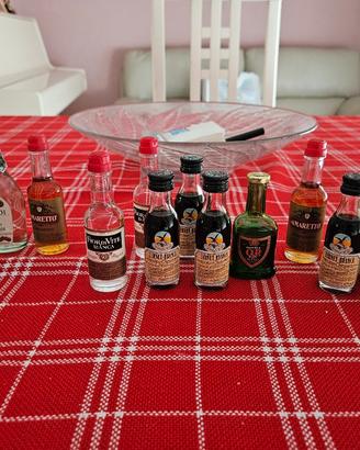 Lotto 12 Mignon Liquori Vintage da Collezione

