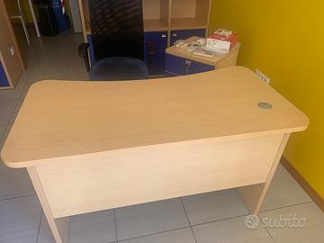scrivania  jazz 135 x75sedia e cassettiera ufficio