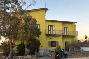 proprietà agricola, fabbricati e terreni