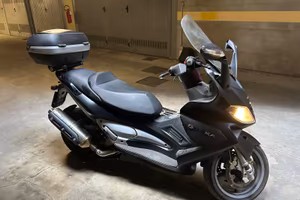 Scooter Gilera Nexus 500
