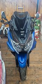 Kymco AK 550
