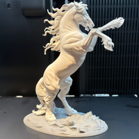 Statua di cavallo realistico