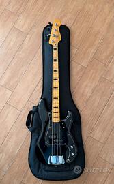 squier by fender classic vibe precision bass 70s