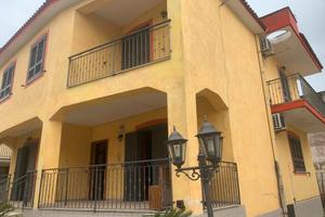 Villa zona Via Lago Patria