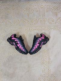 ✨ Nike Air Max Plus (TN) Gradient Pink/Black 💖🖤