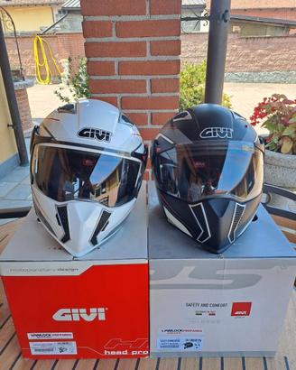 Coppia caschi Givi
