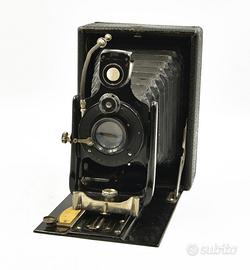 Macchina fotografica a soffietto anni 30