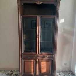 Credenza con vetrina in LEGNO