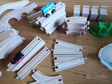 Trenino + Binari di legno + Accessori
