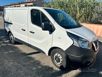 Nissan nv 300
