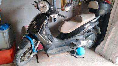 Scooter Beverly 