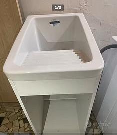 Lavabo lavanderia con mobile