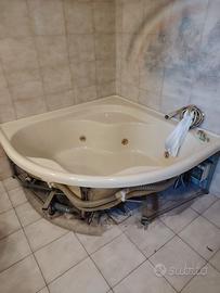 vasca idromassaggio ad angolo