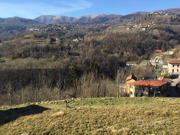 Terreno di 1810 m² a Asso