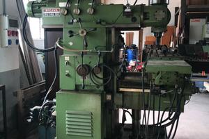 trapano a controllo numerico