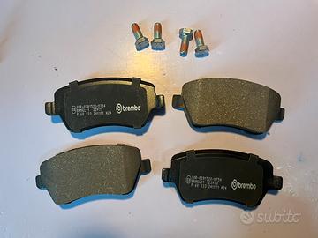 Pastiglie anteriori Brembo P 68 033