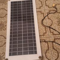 Pannello solare per ricarica cellulare .