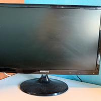 Televisione SAMSUNG T24c300