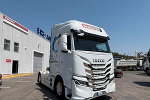 IVECO S-WAY 510 bianco