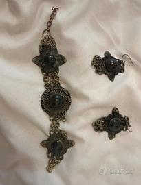 Set antico bracciale e orecchini etnici verdi