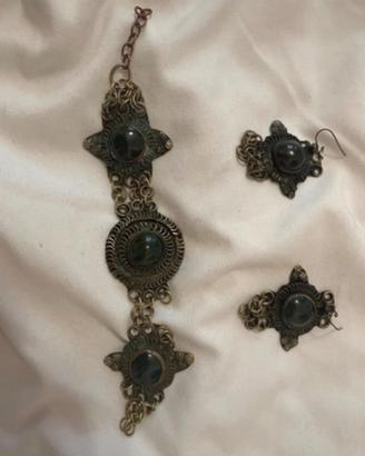 Set antico bracciale e orecchini etnici verdi