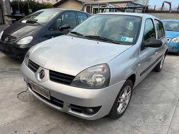 Ricambi usati per Renault Clio 1.2 storia 09 D7FH7