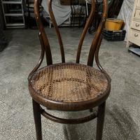 sedie thonet con sedile in paglia scura