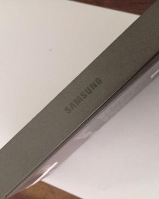 Nuovissimo modello Samsung Galaxy z flip 8