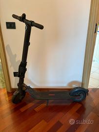 Monopattino elettrico Segway Ninebot E22E