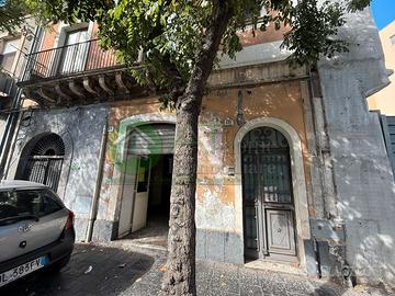 Bottega una luce Via Plebiscito CATANIA