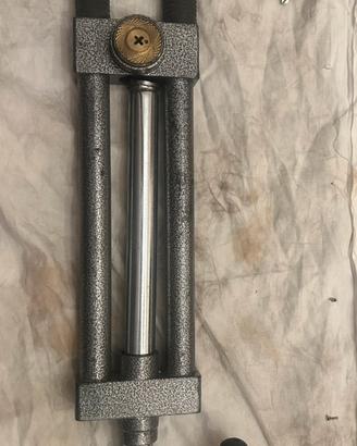 Asta bloccasterzo per auto