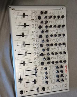 Controller Midi DJ Vestax VCM 600 