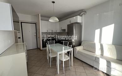 GRAZIOSO BILOCALE DI 50 MQ CON TERRAZZO
