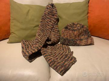 Sciarpa e Cappello in Lana fatti a mano