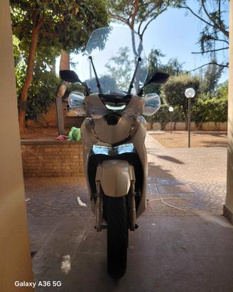 scooter Honda 150 abs