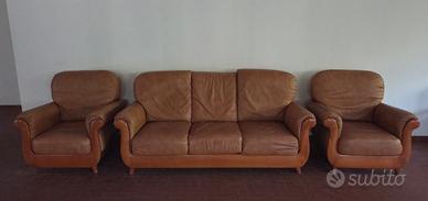 Divano più poltrone 