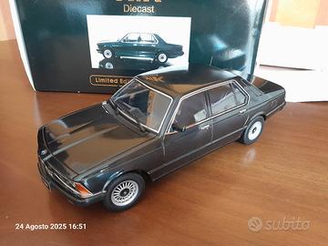 Modellino BMW 733i 1/18 Diecast 