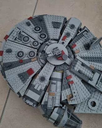 Millennium Falcon lego 