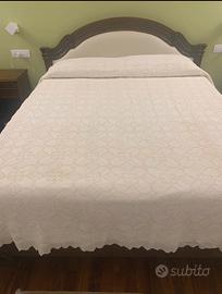 Copriletto matrimoniale a uncinetto