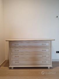 Cassettiera e due comodini – stile classico