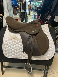 Sella inglese completa di staffe staffili sottopan