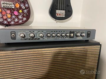 Testata Peavey Vypyr digitale chitarra elettrica