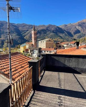 Rustico / Casale di 148 m² con più di 5 locali e b