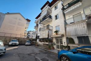 Appartamento 4 Vani Con Box Auto In Parco Ad.Metrò