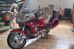 Honda gold wing